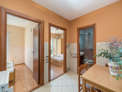 Apartment Two bedroom apartment with balcony Tučepi, Makarska A-22384-d - Outdoor photo 12