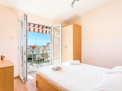 Apartment Two bedroom apartment with balcony and sea view Tučepi, Makarska A-22384-e - Outdoor photo 15