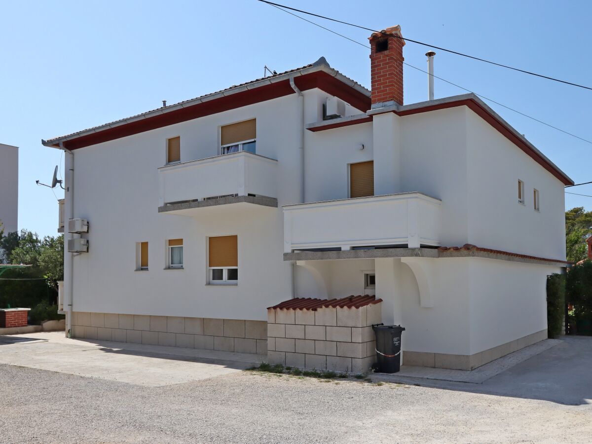 Apartment One bedroom apartment with balcony Banjol, Rab A-19692-a - Outdoor photo 2