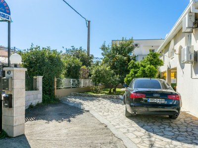 Apartment Two bedroom apartment near beach Mastrinka, Čiovo A-22956-a - Outdoor photo 13