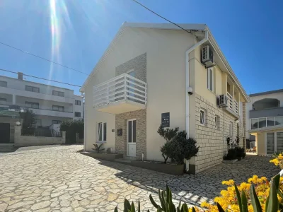 Apartment Two bedroom apartment near beach Mastrinka, Čiovo A-22956-b - Outdoor photo 4