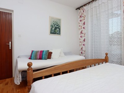 Apartment One bedroom apartment with terrace Banjol, Rab A-19692-b - Outdoor photo 22