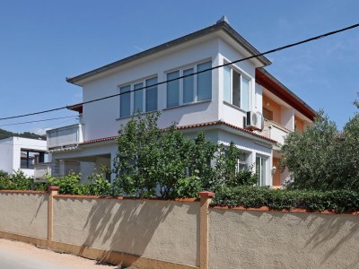 Holiday room with balcony Banjol, Rab S-19692-a in Rab - Holiday room