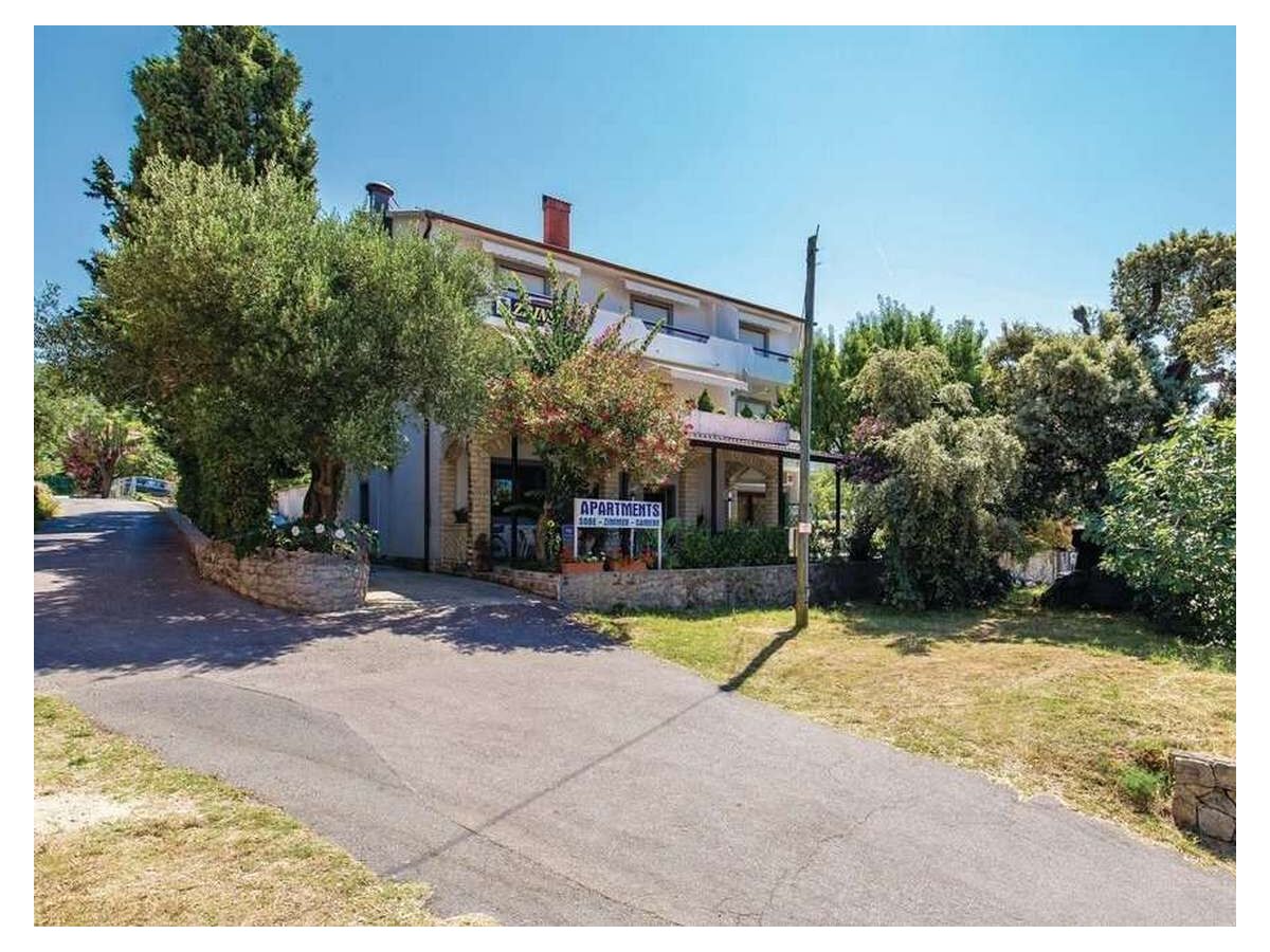 Apartment Two bedroom apartment with balcony and sea view Banjol, Rab A-23468-c