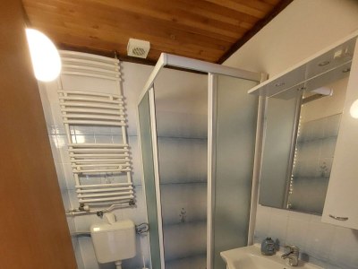 Apartment Two bedroom apartment with balcony and sea view Banjol, Rab A-23468-c - Outdoor photo 9