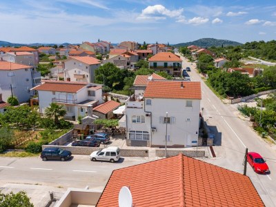 Apartment Apartments with parking space Pirovac, Šibenik - 21008 - Outdoor photo 6