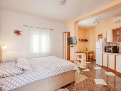 Apartment Studio flat with terrace Pirovac, Šibenik AS-21008-b - Outdoor photo 20