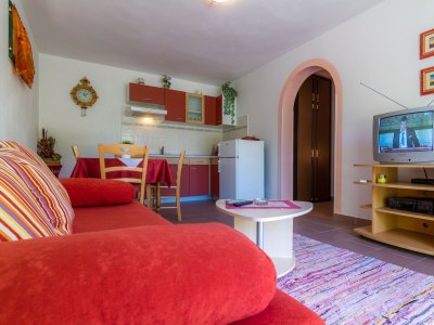 Apartment One bedroom apartment with terrace and sea view Barbat, Rab A-20080-e - Outdoor photo 9