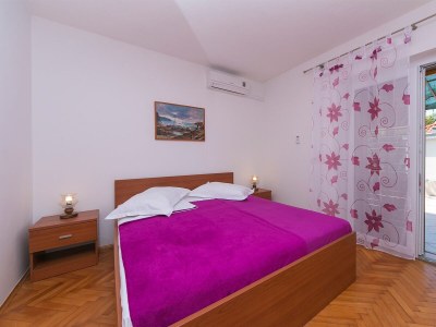 Apartment Three bedroom apartment with terrace and sea view Brela, Makarska A-20778-b - Outdoor photo 10