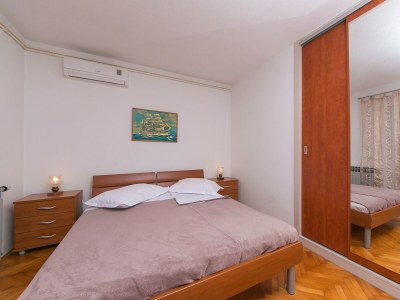 Apartment Three bedroom apartment with terrace and sea view Brela, Makarska A-20778-b - Outdoor photo 15