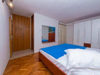 Apartment Three bedroom apartment with terrace and sea view Brela, Makarska A-20778-b - Outdoor photo 18