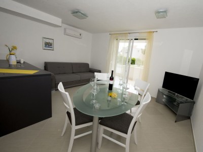 Apartment Two bedroom apartment with terrace Promajna, Makarska A-17160-b in Promajna - Apartment