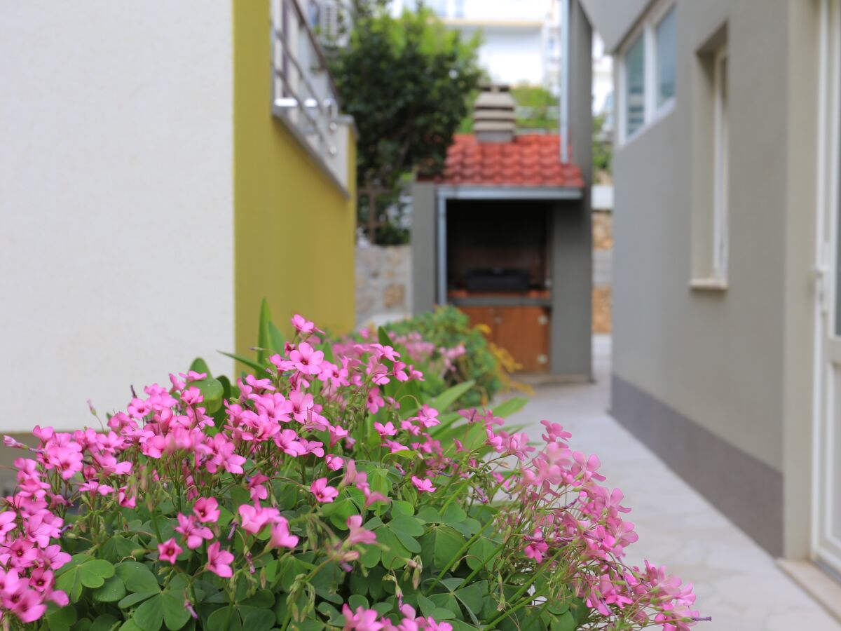 Apartment One bedroom apartment with terrace and sea view Nemira, Omiš A-17039-a - Outdoor photo 5