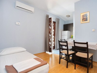 Apartment One bedroom apartment with terrace and sea view Nemira, Omiš A-17039-c - Outdoor photo 27