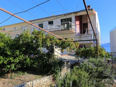 Apartment One bedroom apartment near beach Igrane, Makarska A-6653-c - Outdoor photo 3