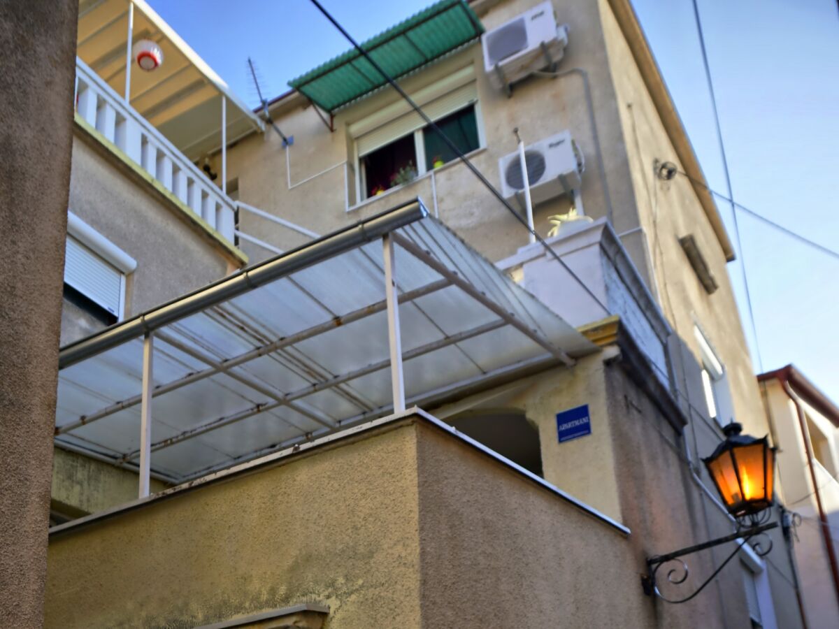 Apartment One bedroom apartment with terrace and sea view Selce, Crikvenica A-22935-c