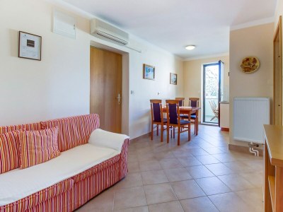Apartment Two bedroom apartment with terrace and sea view Mali Lošinj, Lošinj A-376-a - Outdoor photo 14