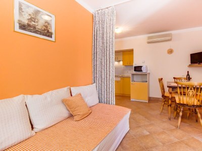 Apartment One bedroom apartment with terrace Mali Lošinj, Lošinj A-376-b - Outdoor photo 13