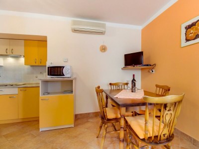 Apartment One bedroom apartment with terrace Mali Lošinj, Lošinj A-376-b - Outdoor photo 15