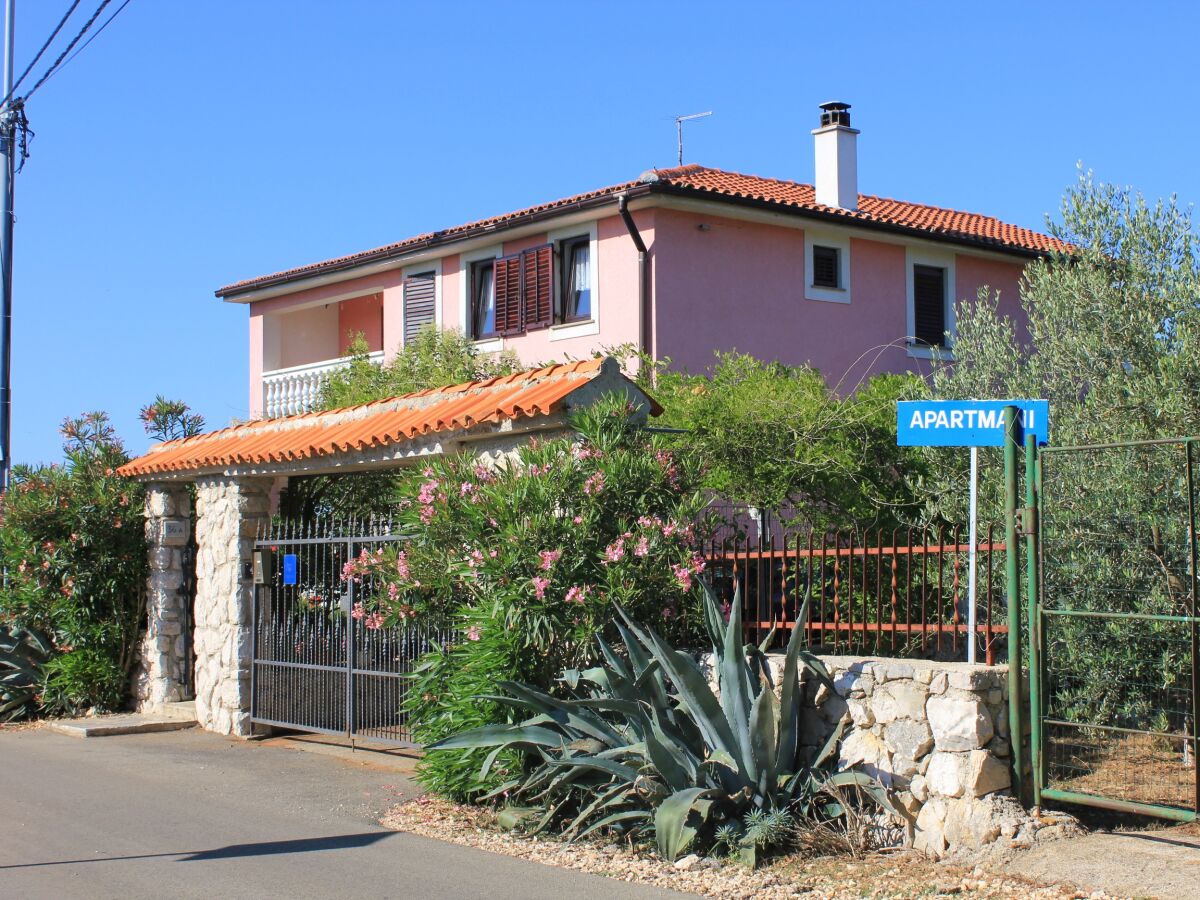 Apartment One bedroom apartment with balcony and sea view Punta križa, Cres A-383-a