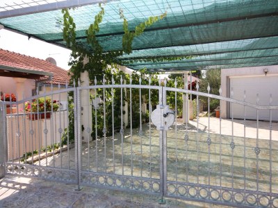 Apartment Two bedroom apartment with terrace and sea view Sutivan, Brač A-745-a - Outdoor photo 7