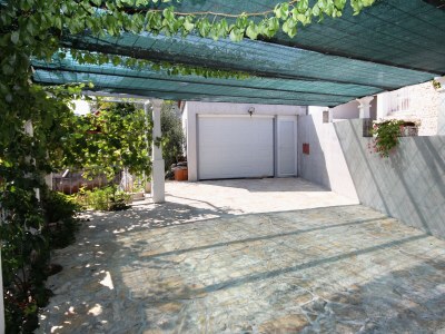 Apartment Two bedroom apartment with terrace and sea view Sutivan, Brač A-745-a - Outdoor photo 8