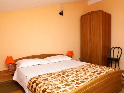 Apartment Two bedroom apartment with terrace and sea view Sutivan, Brač A-745-a - Outdoor photo 14