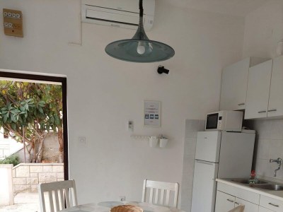 Apartment One bedroom apartment with terrace Postira, Brač A-700-a - Outdoor photo 7