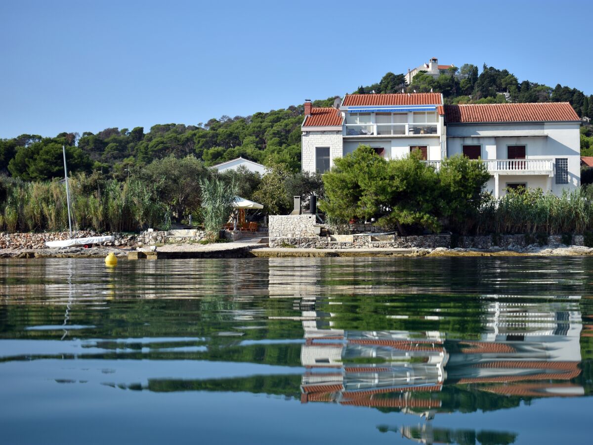 Apartment Two bedroom apartment near beach Tkon, Pašman A-686-b