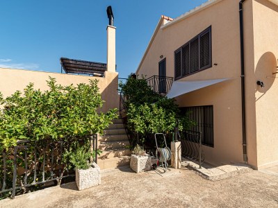 Apartment One bedroom apartment near beach Prigradica, Korčula A-627-b - Outdoor photo 11