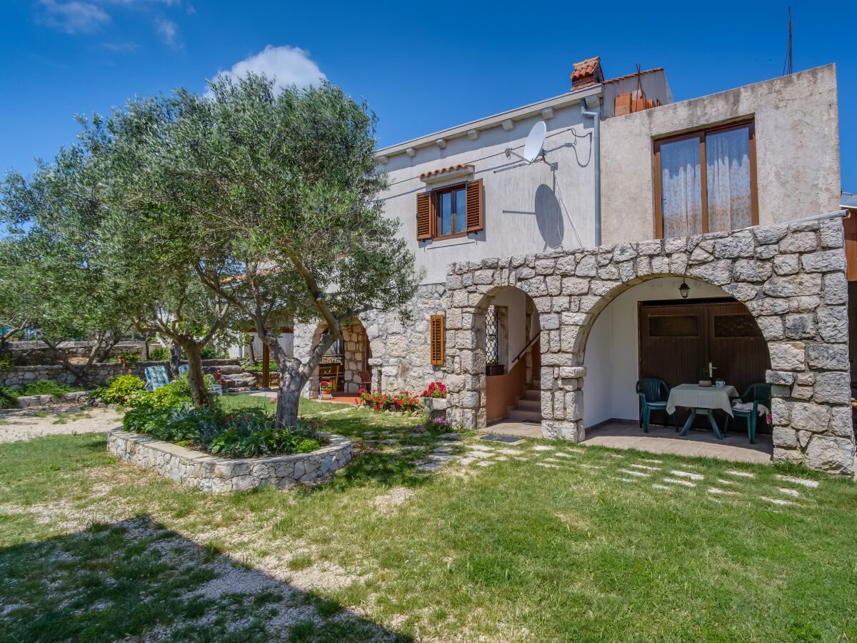 Apartment One bedroom apartment with terrace Punta križa, Cres A-867-b - Outdoor photo 2