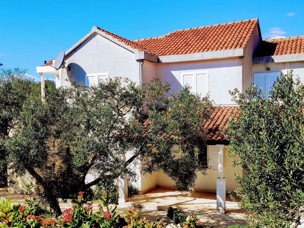 Apartment One bedroom apartment with terrace and sea view Mavarštica, Čiovo A-2053-b - Outdoor photo 2