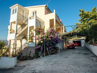 Apartment Four-bedroom apartment near beach Arbanija, Čiovo A-1122-a - Outdoor photo 8