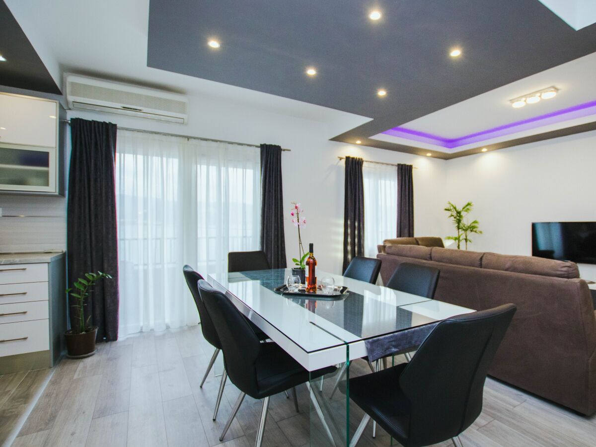 Apartment Two bedroom apartment near beach Arbanija, Čiovo A-1122-b