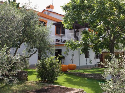 Apartment Two bedroom apartment with terrace Njivice, Krk A-2391-b - Outdoor photo 4