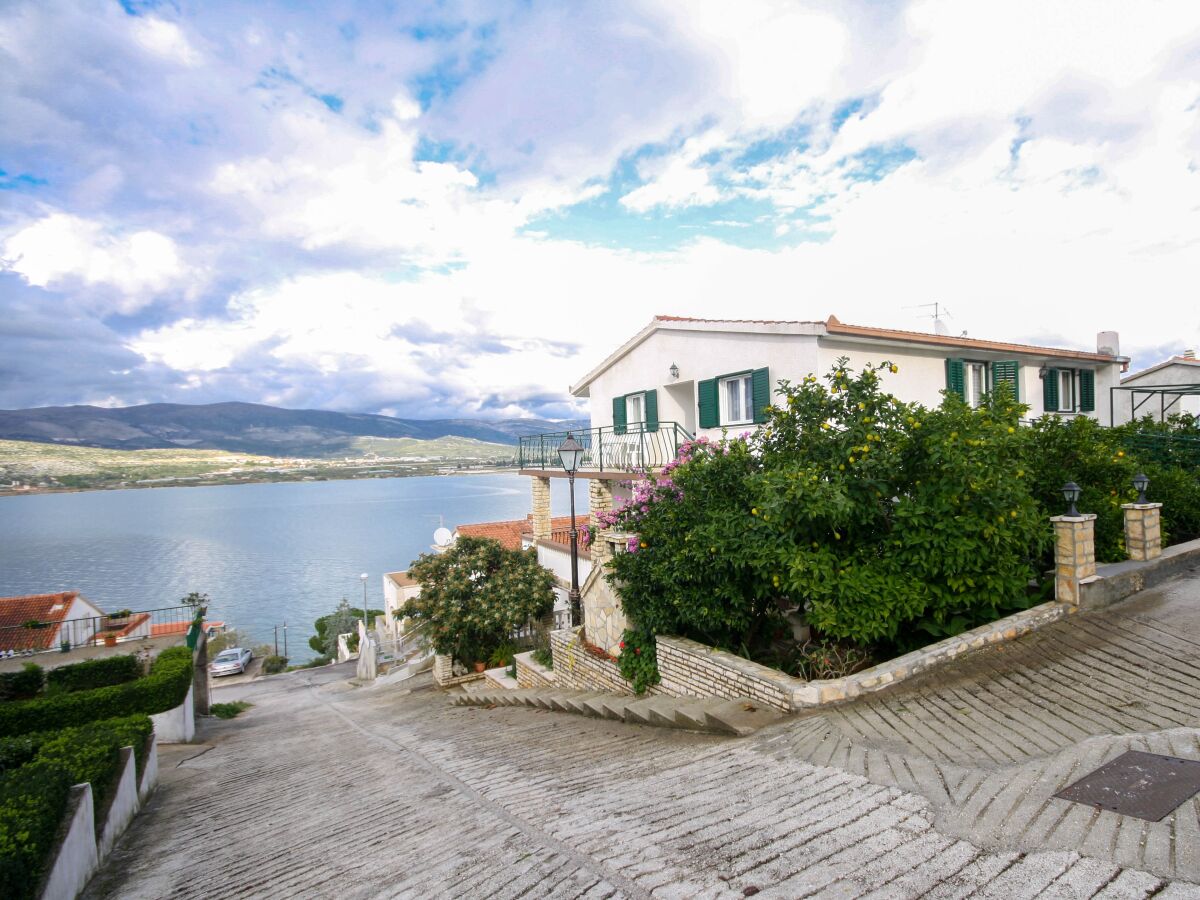 Apartment Two bedroom apartment with balcony and sea view Mastrinka, Čiovo A-2049-d - Outdoor photo 4