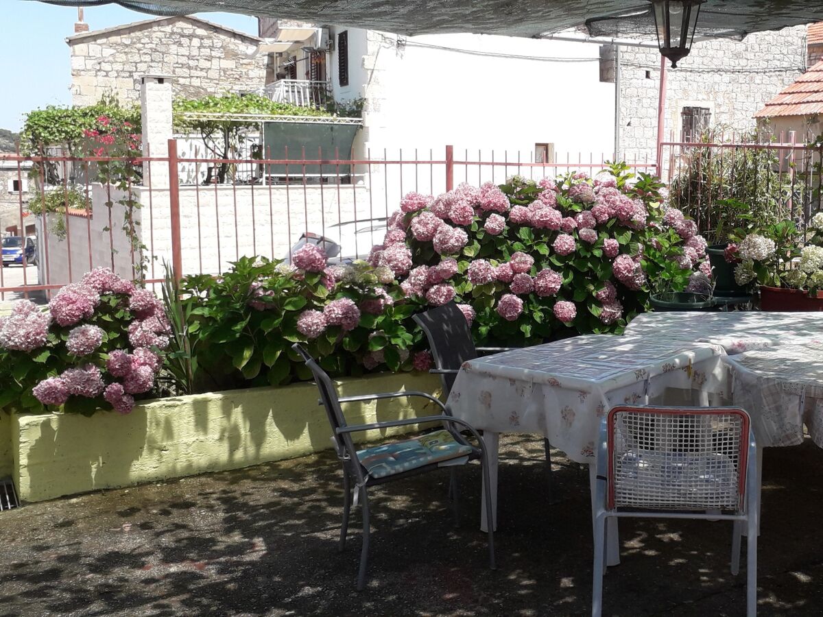 Apartment One bedroom apartment with balcony and sea view Vis A-2436-a