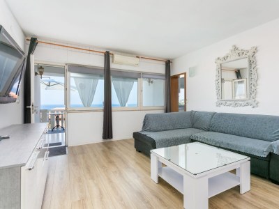 Apartment Two bedroom apartment with terrace and sea view Sumpetar, Omiš A-21633-b in Sumpetar - Apartment