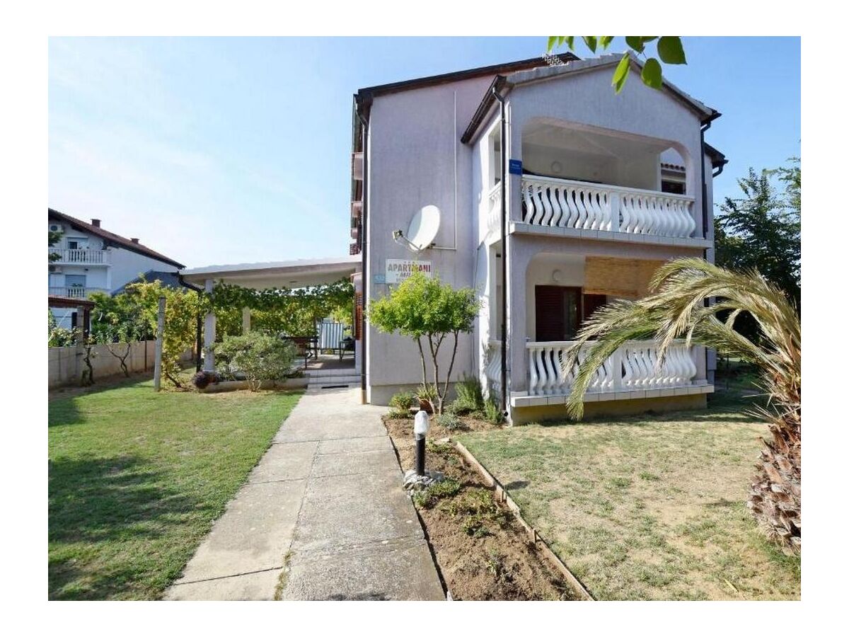 Apartment One bedroom apartment with terrace Sabunike, Zadar A-19695-a