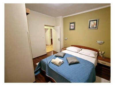 Apartment Three bedroom apartment with terrace and sea view Barbat, Rab A-21809-a - Outdoor photo 12