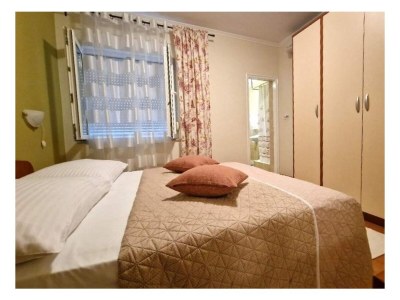 Apartment Three bedroom apartment with terrace and sea view Barbat, Rab A-21809-a - Outdoor photo 13