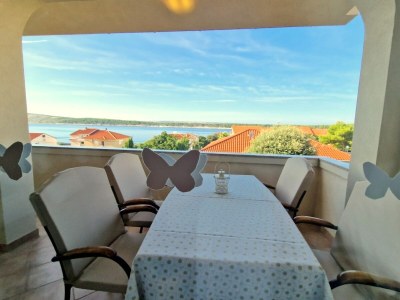 Apartment Two bedroom apartment with terrace and sea view Barbat, Rab A-21809-b - Outdoor photo 17