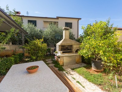 Apartment Two bedroom apartment with terrace Poreč A-2216-a - Outdoor photo 6