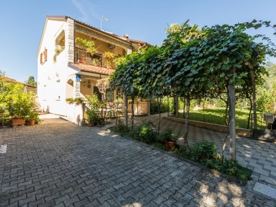 Apartment One bedroom apartment with terrace Poreč A-2216-c - Outdoor photo 2
