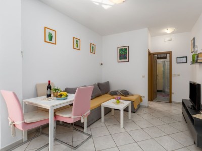 Apartment One bedroom apartment with terrace Poreč A-2216-c - Outdoor photo 15
