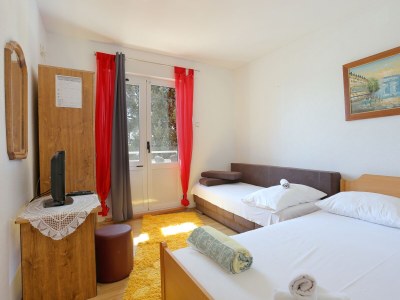 Apartment Two bedroom apartment with balcony and sea view Živogošće - Porat, Makarska A-18218-b - Outdoor photo 9