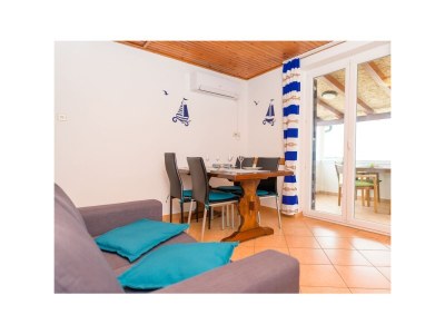 Apartment Two bedroom apartment near beach Nerezine, Lošinj A-7963-c - Outdoor photo 12