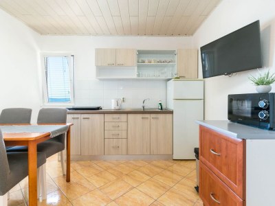 Apartment Two bedroom apartment with balcony and sea view Živogošće - Blato, Makarska A-22253-f - Outdoor photo 14