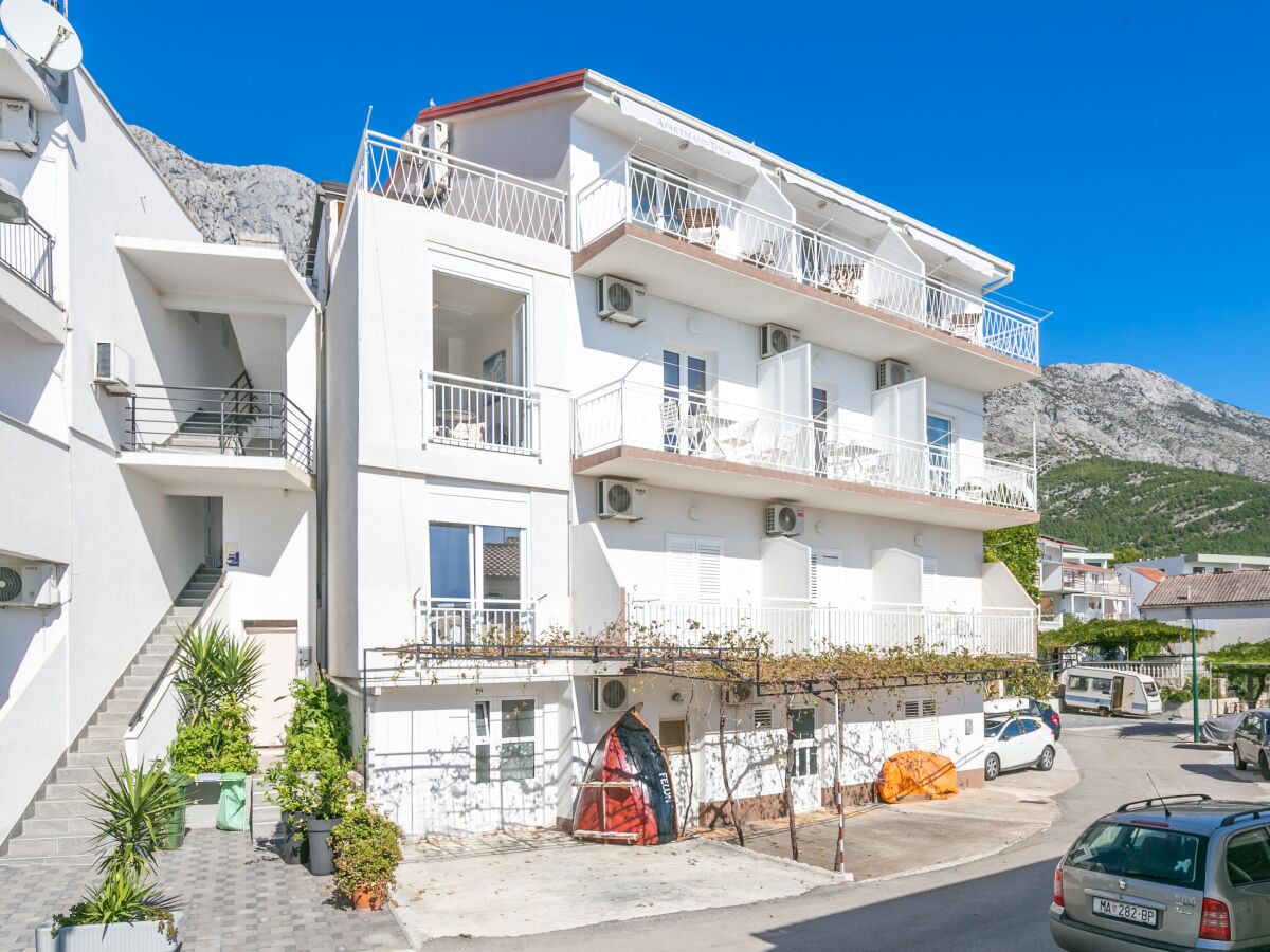 Apartment Two bedroom apartment with balcony and sea view Živogošće - Blato, Makarska A-22253-h - Outdoor photo 2