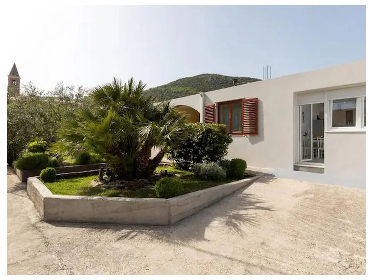 Apartment Two bedroom apartment with terrace Mokošica, Dubrovnik A-22793-a